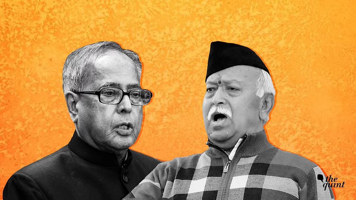Pranab Mukherjee (L), and Mohan Bhagwat (R).