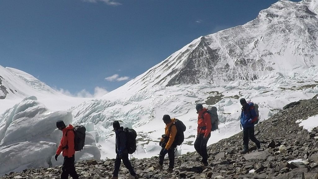 Team members of ‘Mission Shaurya’ scale the Everest.