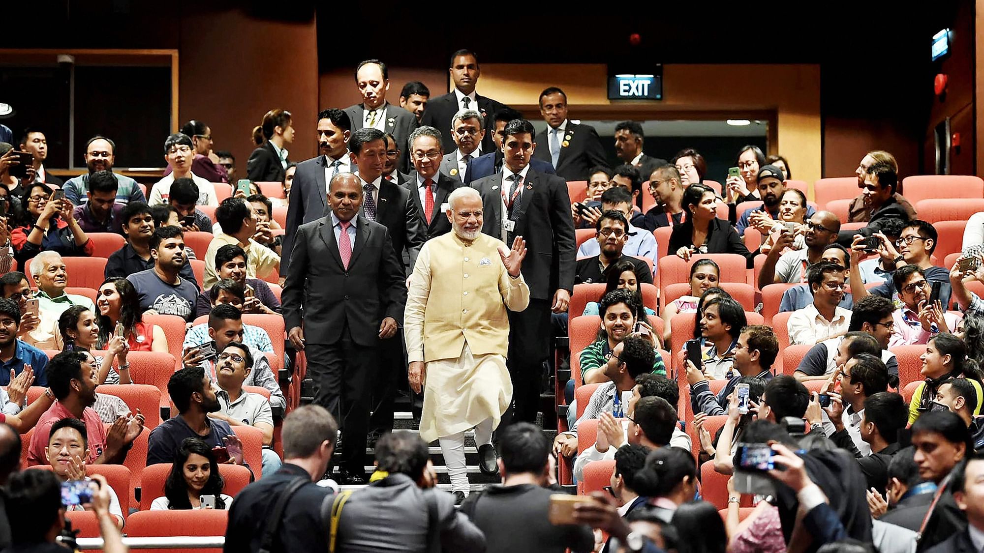 PM Modi speaks about the importance of technology in a dialogue with President Professor of NTU, Subra Suresh.