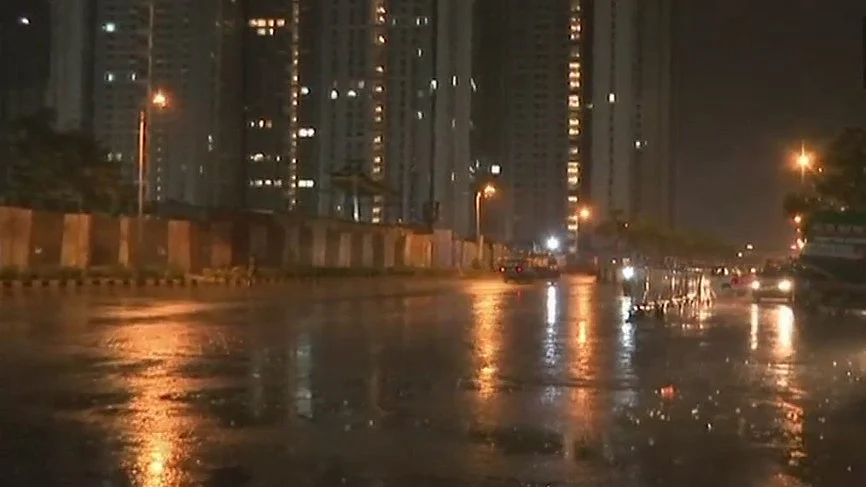 Heavy rains lashed Mumbai on Saturday, 2 June. 