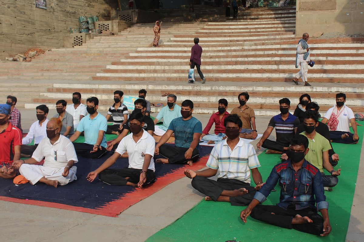 Citizens came out in air pollution masks to do yoga as a symbolic gesture to demand their right to breathe clean air