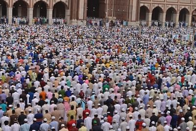 Jumat-Ul-Vida: The last Friday of Ramzan before the Eid-ul-Fitr is observed as Jumat ul Vida.