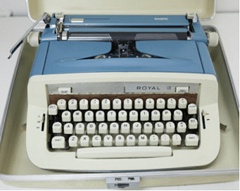 You may have heard of Hermes bags but have you heard of a Hermes typewriter? Palta’s collection boasts of such gems.
