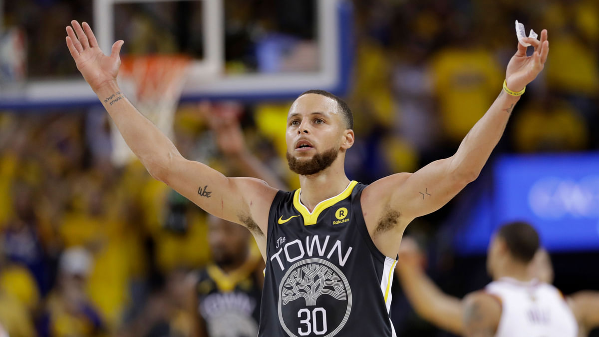 NBA Finals: Steph Curry Sets Record as Warriors Beat Cavs 122-103