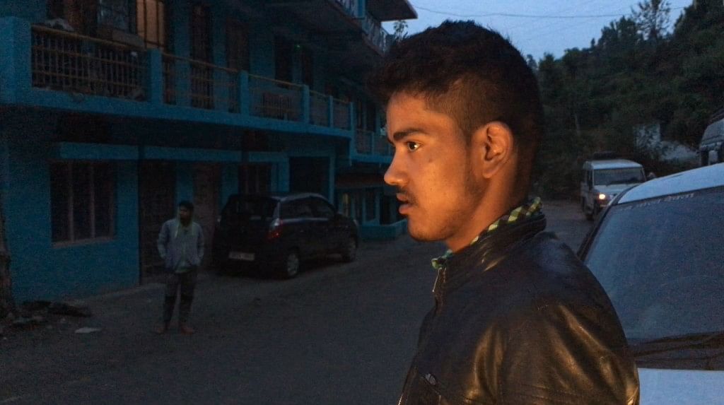 In this part of Uttarakhand, school-going students turn bellboys during summer vacations. 