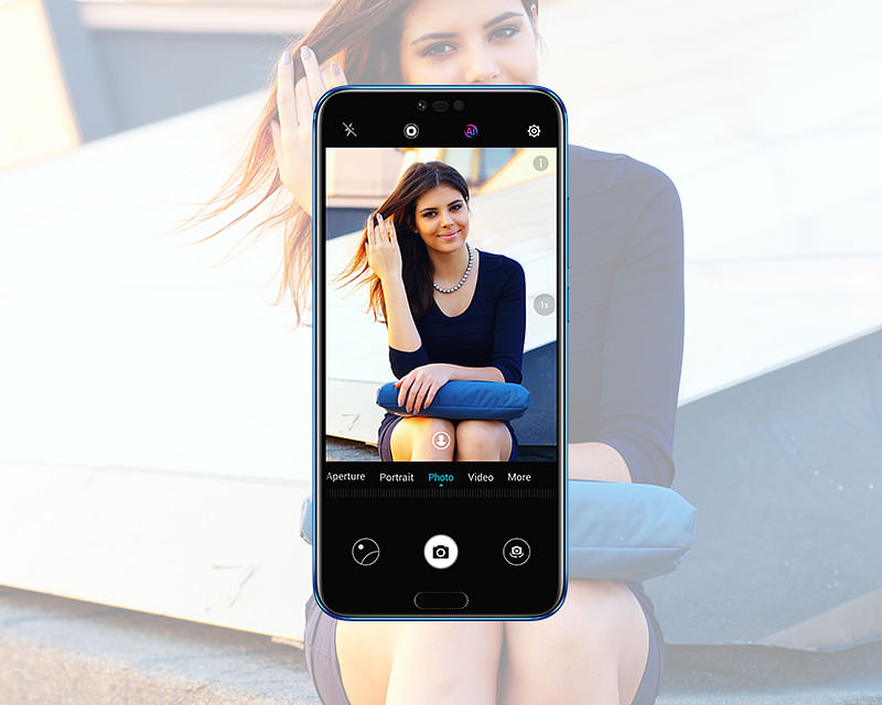 It’s a phone made in selfie heaven.