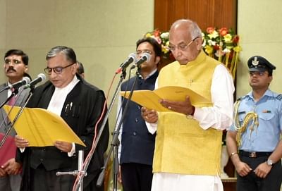 Chandigarh: Haryana Governor Kaptan Singh Solanki administers the oath of office to Justice Krishna Murari during his swearing-in as the Chief Justice of the Punjab and Haryana High Court at Haryana Raj Bhavan in Chandigarh on June 2, 2018. (Photo: IANS)