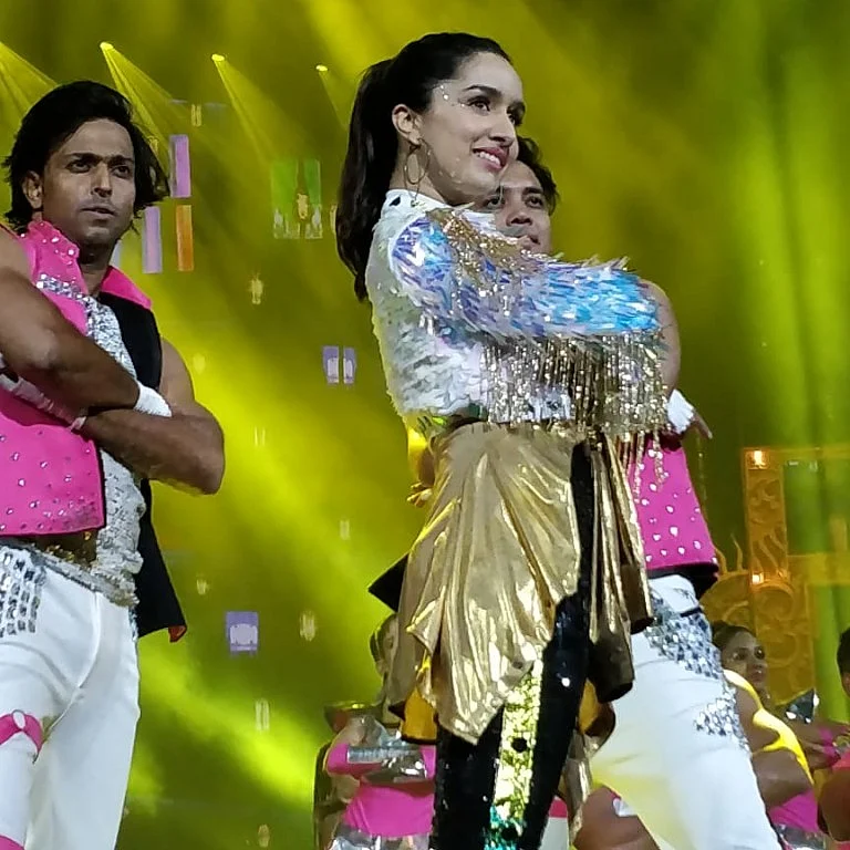 Shraddha Kapoor brought the heat to the IIFA stage with her sizzling performance!