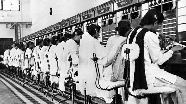 Operators at work in the New Delhi Telephone Exchange in the 1950’s.