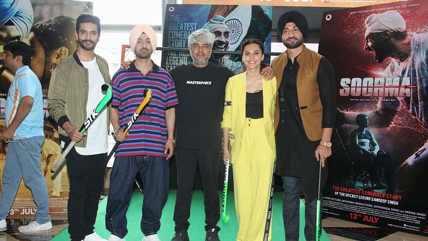 Cast of <i>Soorma</i> promote their film.
