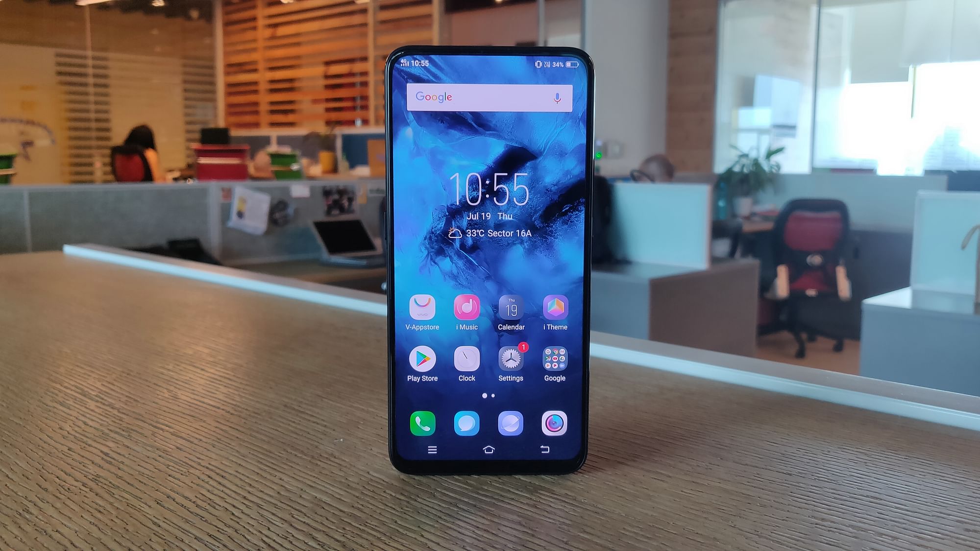 The Vivo Nex comes with a 6.59-inch full HD+ bezel-less display with an in-display fingerprint sensor and powerful internal hardware including a Snapdragon 845 processor, 8 GB RAM and 128 GB on-board storage.