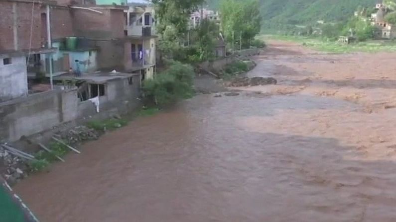 Maharashtra, Gujarat, Uttarakhand, Jammu & Kashmir, Kerala, Himachal Pradesh –heavy rains wreak havoc across India.