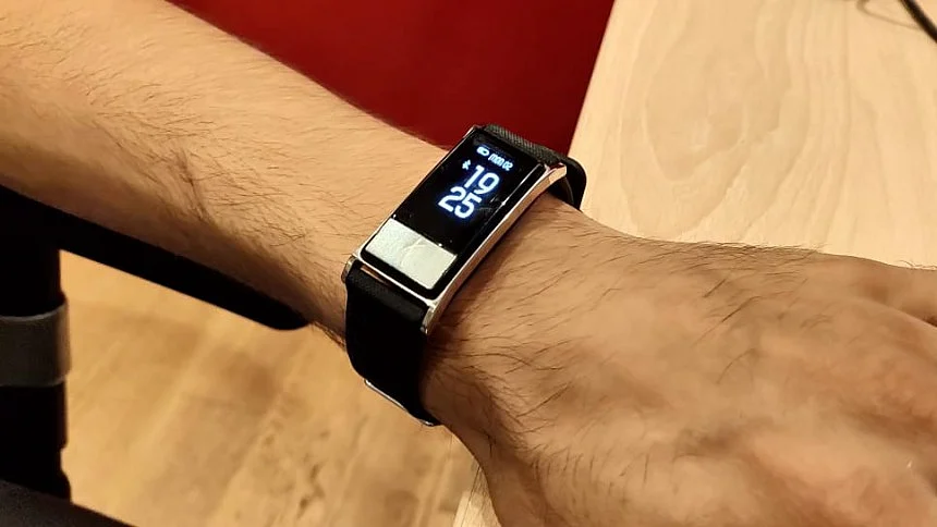Smartron t.band