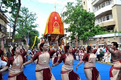 lakhs turn up for Rath Yatra celebrations in West Bengal