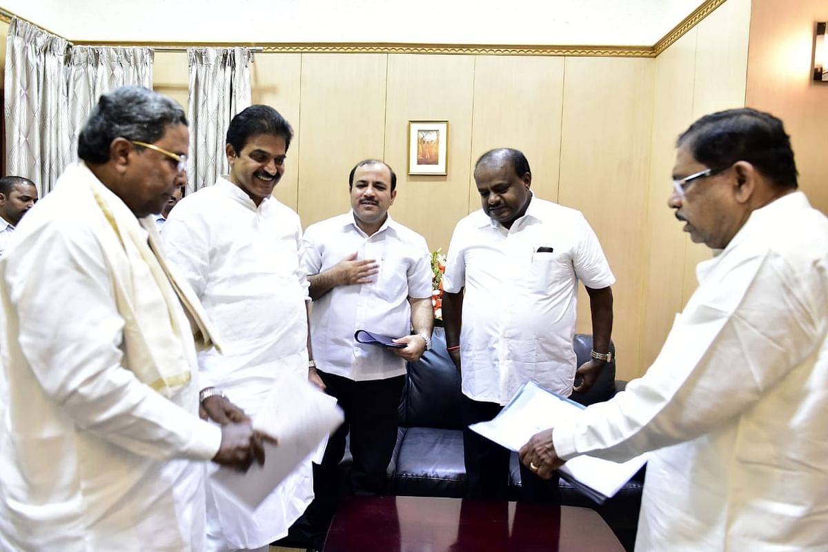 Siddaramaiah’s demand of retaining previous government’s programmes was approved by the committee. 