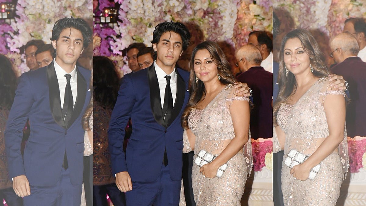 Aryan Khan Looks Like a Young Shah Rukh Khan at the Ambani ...