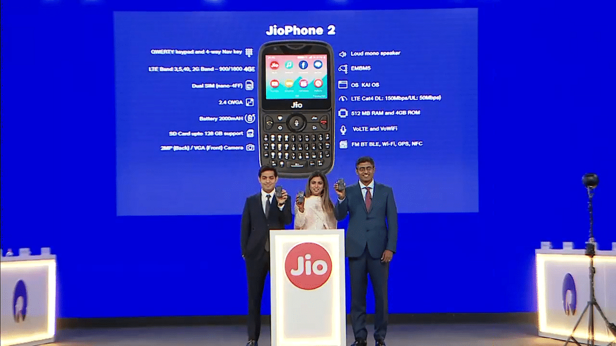 How different is Reliance’s JioPhone 2 compared to the original JioPhone that was launched in 2017? A comparison.