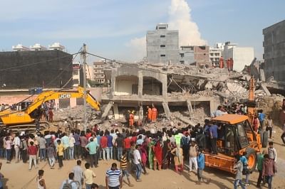 Fear grips residents in Greater Noida after building collapse