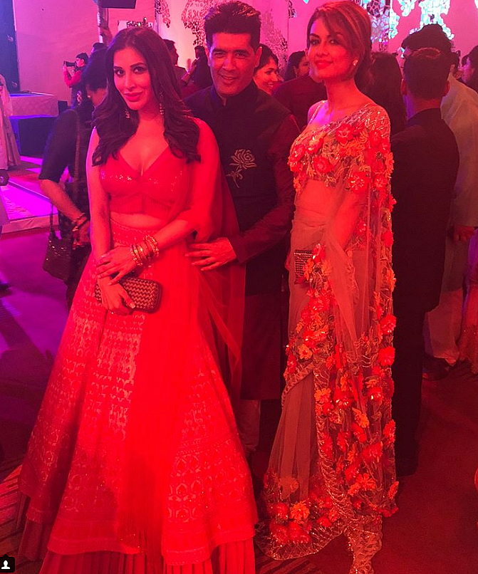 Sophie Choudhury, Manish Malhotra and Natasha Poonawalla posed during the Sangeet.&nbsp;