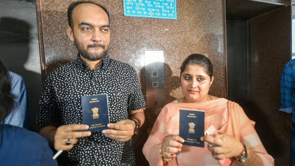 Interfaith couple, Tanvi Seth and Anas Siddqui’s passports have been cleared by the Lucknow Passport office.&nbsp;