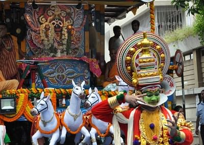 lakhs turn up for Rath Yatra celebrations in West Bengal