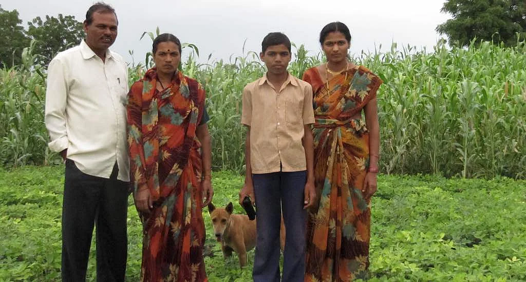 Rajshekar Nimbargi, a zero budget natural farmer in Bijapur, Karnataka along with his family.