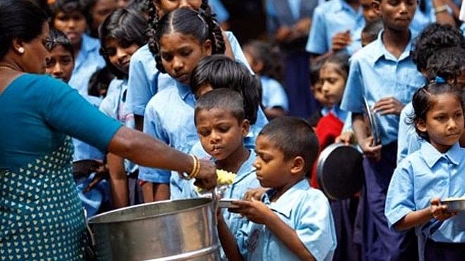 Thirty students of a government school in Delhi fell ill after consuming midday meal. Image used for representational purpose.&nbsp;