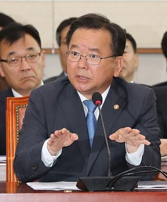 Interior Minister Kim Boo-kyum.(Yonhap/IANS)