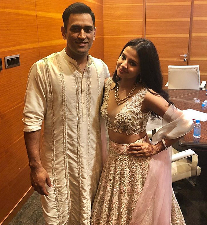 MS Dhoni and wife Sakshi Singh Dhoni rocked almost all the looks at the Patel-Soni wedding.&nbsp;