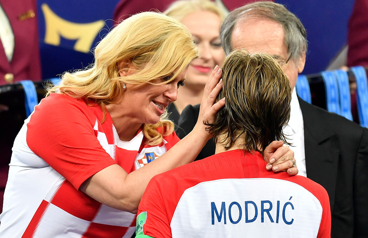 French President Macron and his Croatian counterpart Kolinda were like any other football fans at the WC final.
