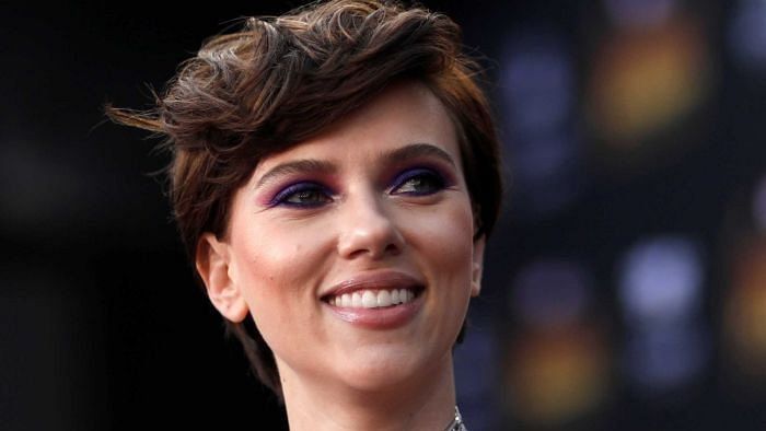 Actor Scarlett Johansson  has backed out of the film <i>Rub &amp; Tug</i>.