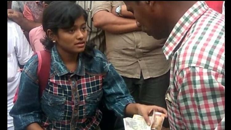 Hanan Hamid, a Thrissur native from Kerala has donated&nbsp;Rs 1.5 lakh for flood relief in the state. 