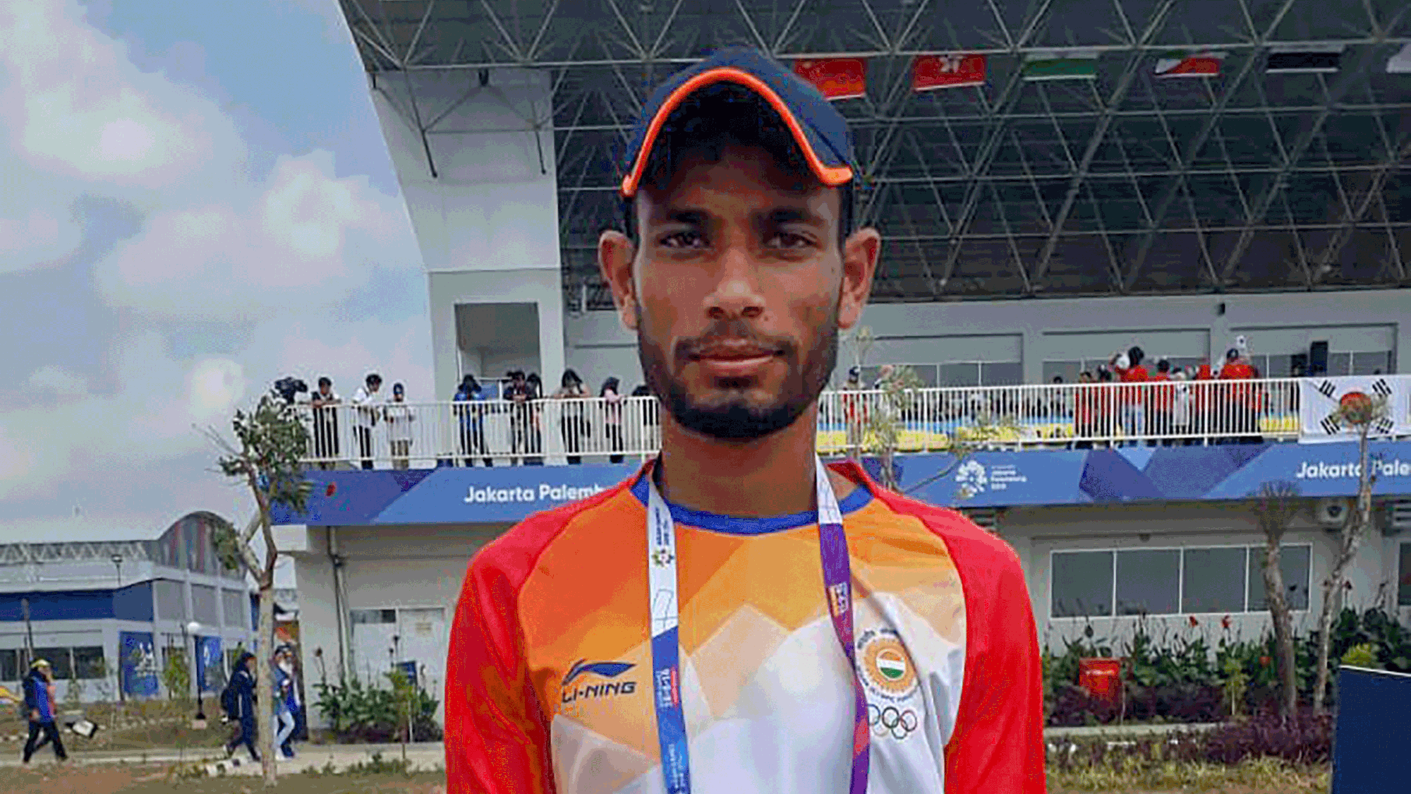 Rower Bhagwan Singh revealed that he quit pursuing journalism and took up rowing in 2012.