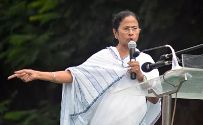 Kolkata: West Bengal Chief Minister and TMC supremo Mamata Banerjee addresses during Trinamul Congress Chhatra Parishad (TMCP) foundation day celebrations, in Kolkata, on Aug 28, 2018. (Photo: Kuntal Chakrabarty/IANS)