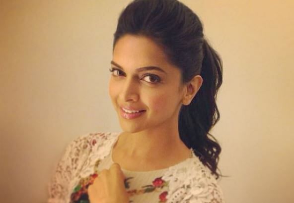 The host of the hit TV show, Band Baaja Bride tells us what she would wear for her wedding if she were Deepika
