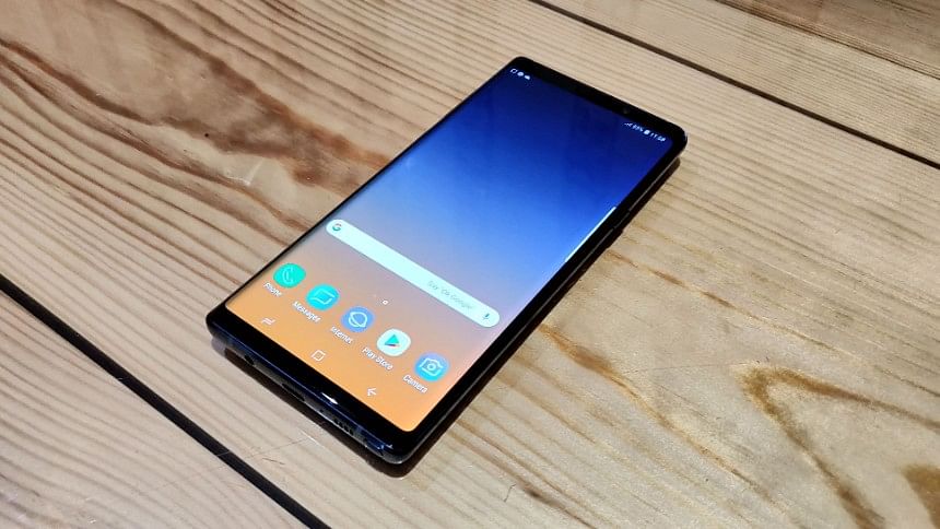 The Samsung Galaxy Note 9 comes with a Quad HD display.