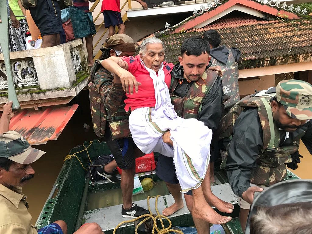 The Indian Army in the middle of rescue missions during the Kerala floods. 
