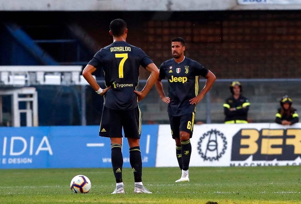 Juventus eked out a 3-2 win over Cheivo in the first Serie A game of this season in Verona on Saturday.