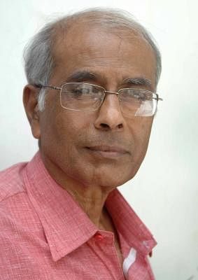 File photo of anti-superstition activist Narendra Dabholkar who
was shot dead by two unidentified assailants while he was out on a morning
walk on August 20, 2013. (Photo::: IANS)