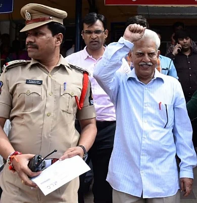 Secunderabad: Maoist ideologue Varavara Rao being taken away by Maharashtra Police for his alleged involvement in a plot to assassinate Prime Minister Narendra Modi after his medical chekup at Gandhi Hospital, in Secunderabad, on Aug 28, 2018. A police team from Pune arrested the revolutionary writer after searching his house and the houses of his family members and friends including a journalist. (Photo: IANS)