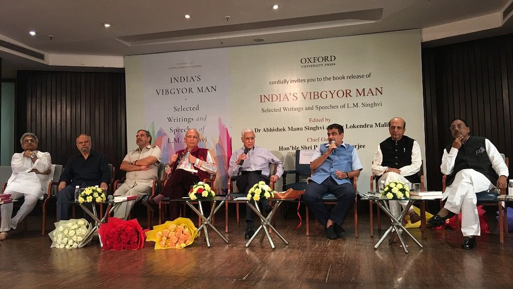 Karan Thapar (C) moderates the discussion with (L-R) Pinaki Mishra, Naresh Gujral, Anand Sharma, Abhishek Manu SInghvi, Nitin Gadkari, Dinesh Trivedi and Pavan Varma