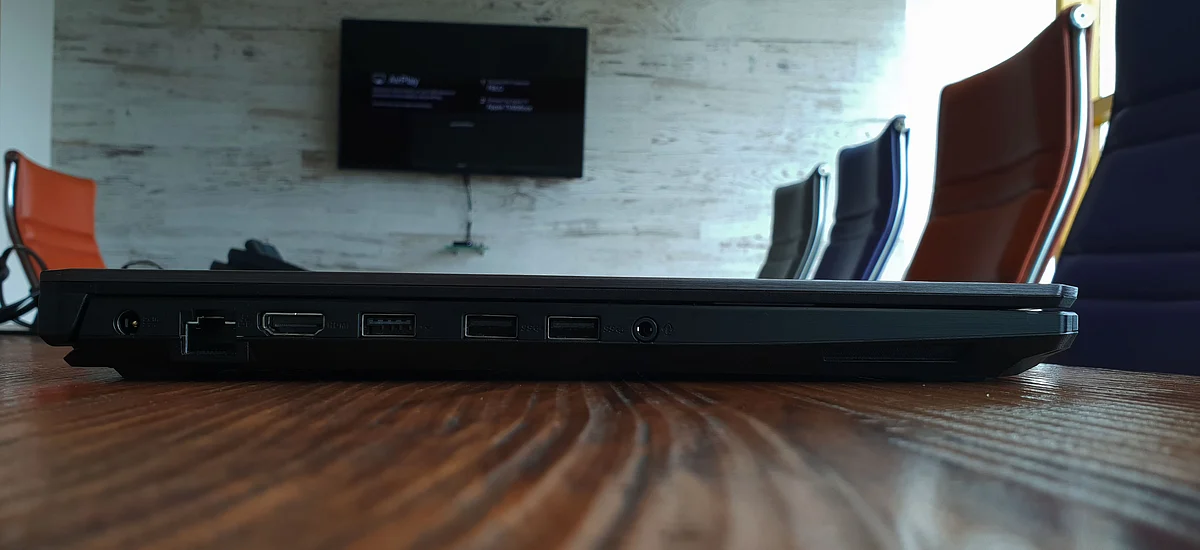 The FX504 comes with multiple connectivity ports.