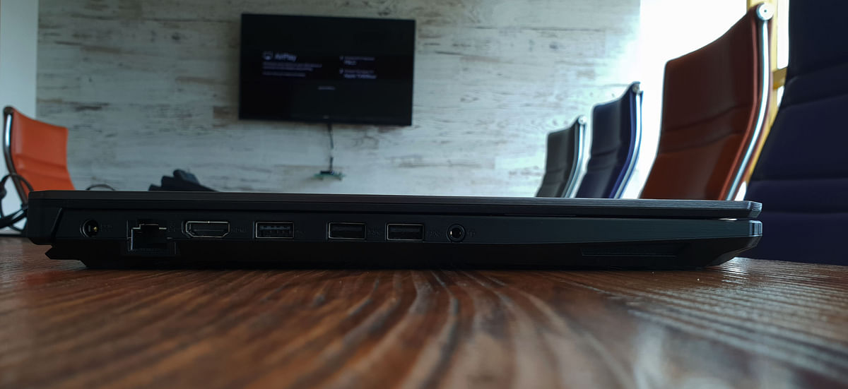 Asus TUF FX504 gaming laptop review. Affordable gaming laptop with decent specs. 