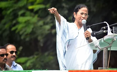 Kolkata: West Bengal Chief Minister and TMC supremo Mamata Banerjee addresses during Trinamul Congress Chhatra Parishad (TMCP) foundation day celebrations, in Kolkata, on Aug 28, 2018. (Photo: Kuntal Chakrabarty/IANS)