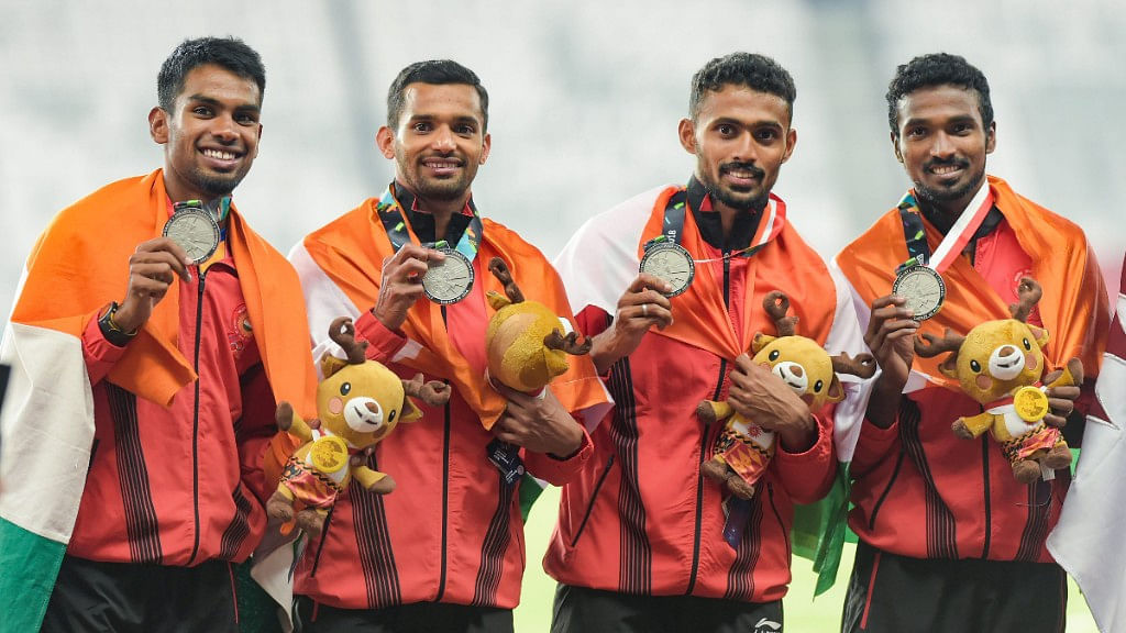 The Indian team, which comprised Kunhu Muhammed, Dharunn Ayyasamy, Mohd. Anas and Arokia Rajiv, clocked 3:01.85 minutes.&nbsp;