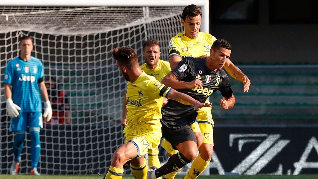 Cristiano Ronaldo struggles to get past Chievo defenders on Juventus debut.