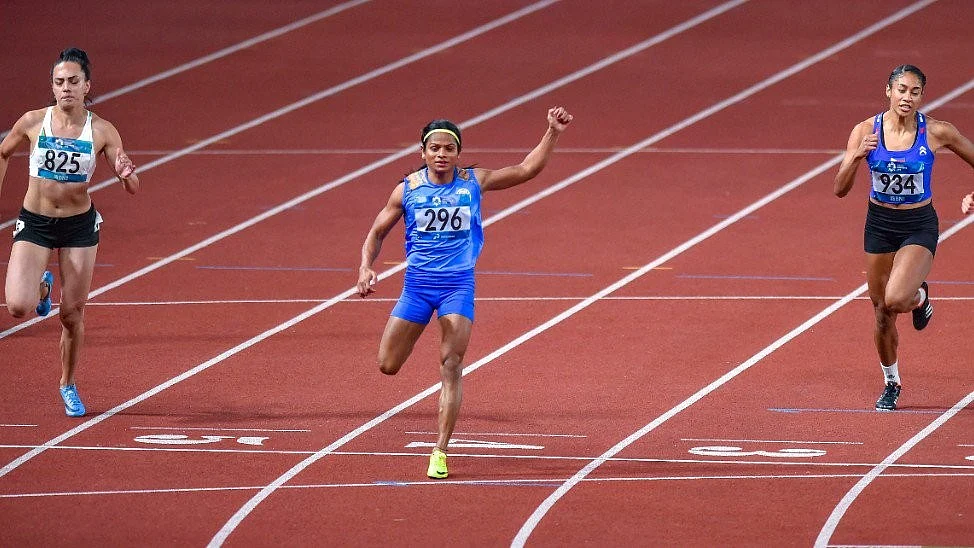 Dutee Chand made it to the semi-finals of the women’s 200m along with Hima Das. 