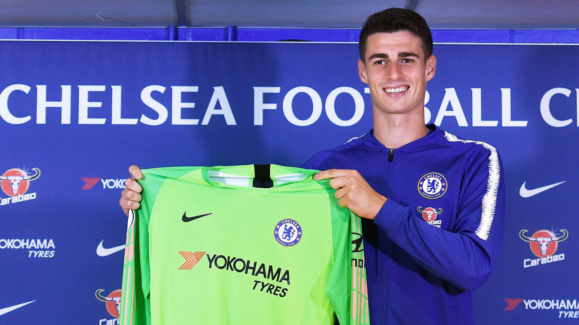 Chelsea has signed Athletic Bilbao goalkeeper Kepa Arrizabalaga for a record fee after selling Thibaut Courtois to Real Madrid.