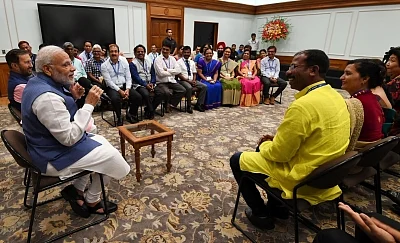 New Delhi: Prime Minister Narendra Modi interacts with the awardees of National Teachers