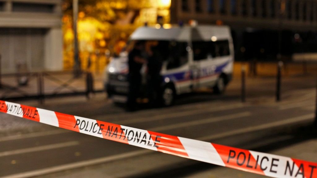 Seven people were injured in a knife attack in central Paris late Sunday, 9 September.&nbsp;